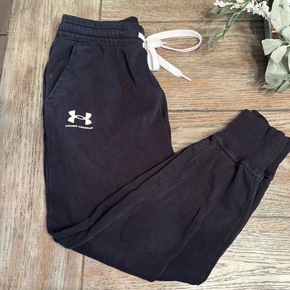 Under armor joggers - Picture 1 of 1